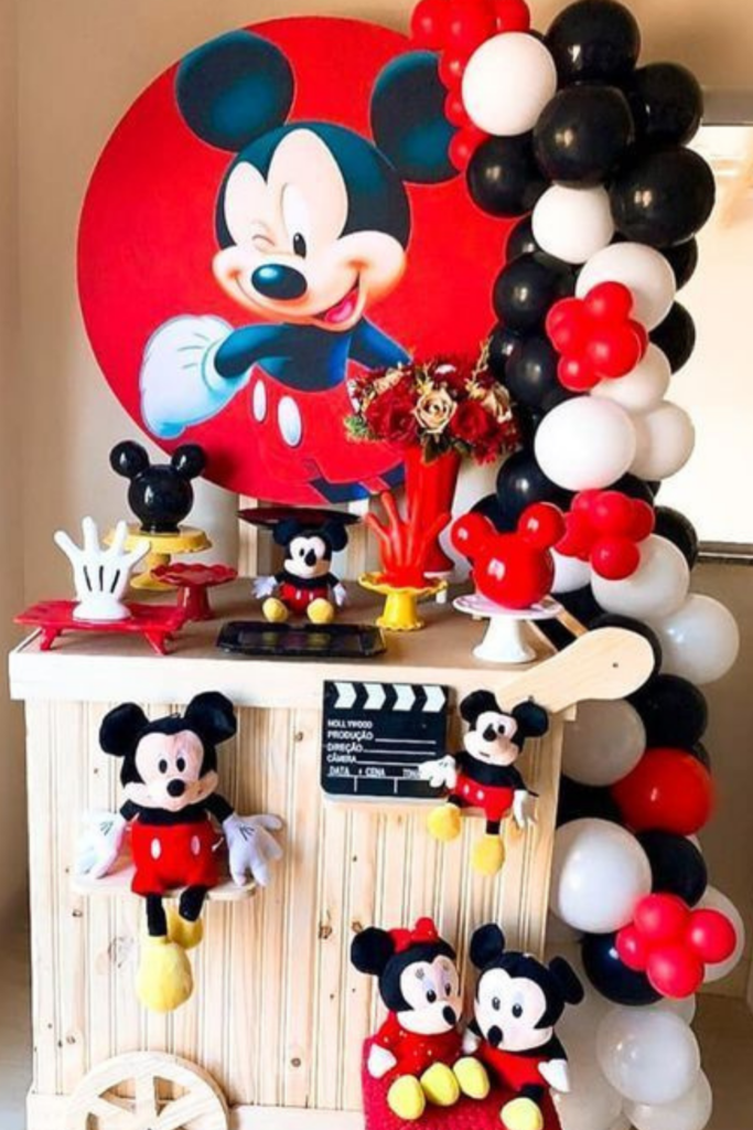 Birthday Decoration Cartoon Theme at Home