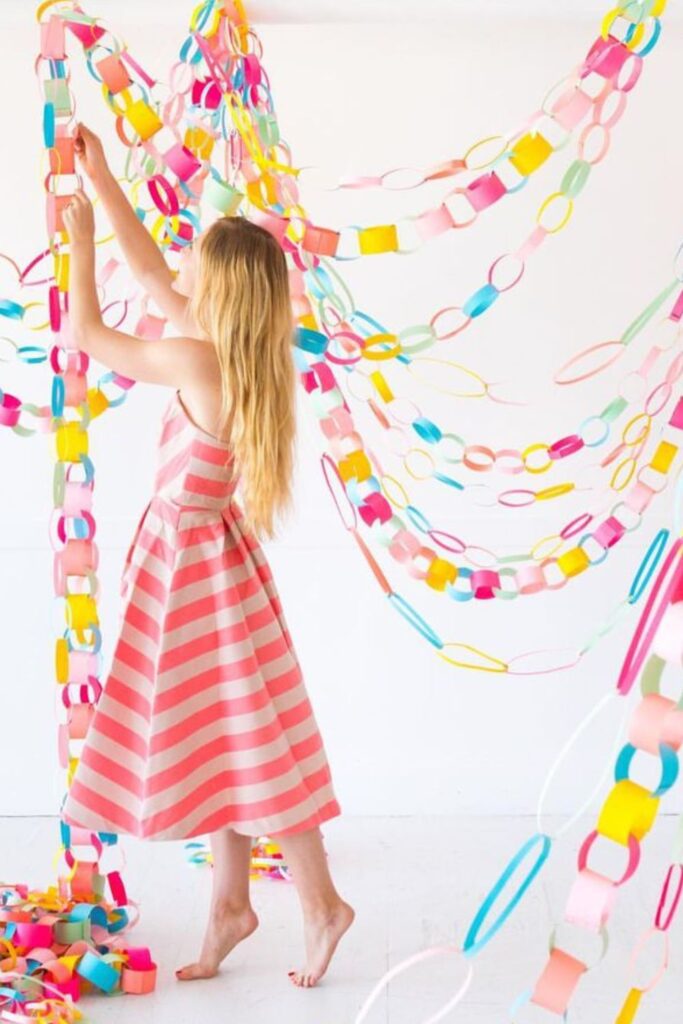 DIY Baby Birthday Streamer Decoration