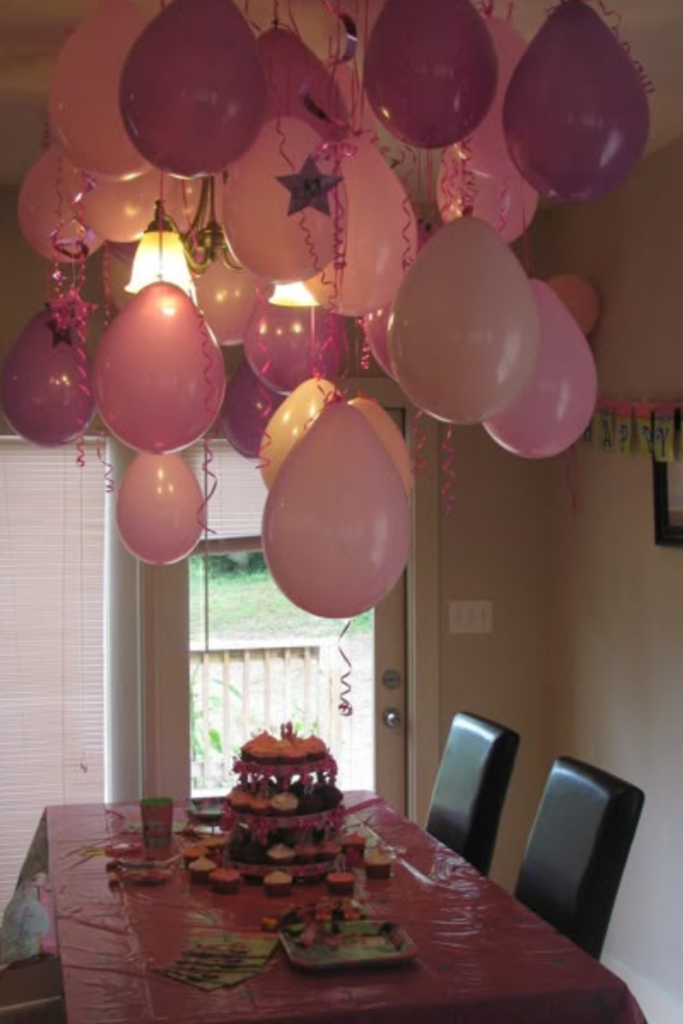 Stylish Baby Birthday Decoration Room